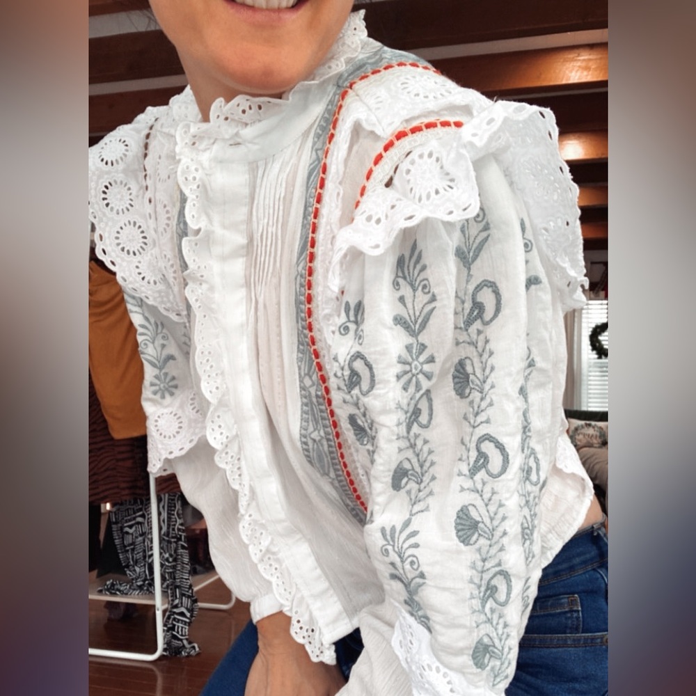 Unique, Detailed Top